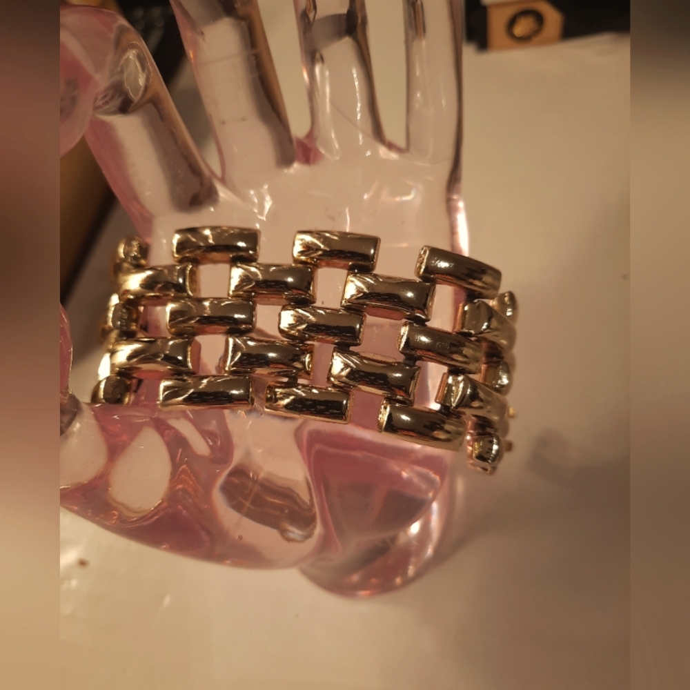 Elegant Gold Plate  Bracelet